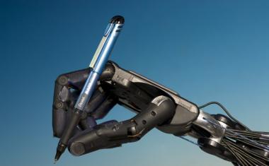 Robot hands one step closer to human