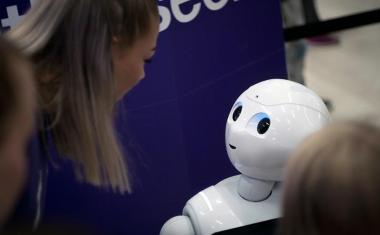 人类和机器人之间的顺畅互动?