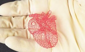 3D打印机创造人类心脏支架
