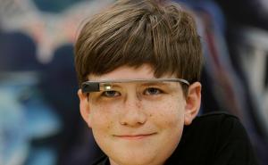 自闭症:谷歌眼镜帮助孩子提高社交技能
