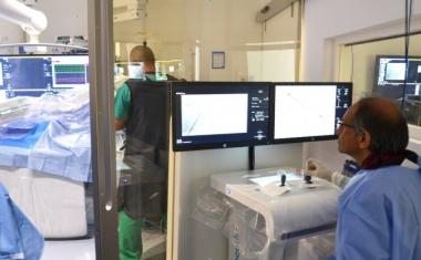 在非洲首次成功的机器人冠状动脉成形术