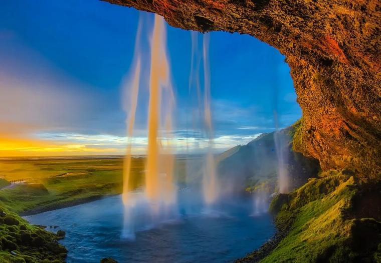 冰岛Skógafoss瀑布的虚拟现实图像可以帮助缓解……